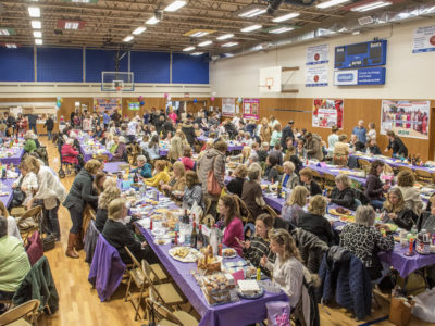 Invited by my dear cousin, Mary Bonnie Legget and Rev. Ravi Dasari C.O.  of Our Lady of Sacred Heart Church in Tappan, NY to photograph their Handbag Blingo night in the school hall. 275 young women came to this exciting Ladies Night Out.
Enjoy!